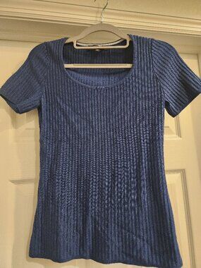WHBM ribbed fitted sweater tee
